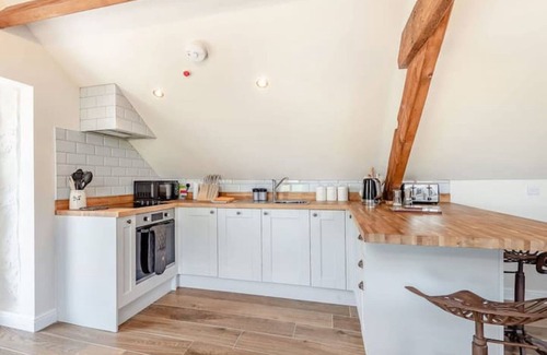 Dinas Cabaña | Pipistrelle Cottage a quirky gem on the Llech Y Dwr Estate near Snowdonia