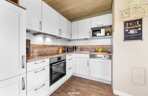 Kronsgaard Casa | Pippilotta - fireplace, Finnish sauna, shower, terrace, dryer, parking space