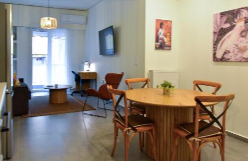 Pasalimani Apartamento | Piraeus Two Bedroom Apt The Coastal Nest