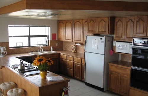 Dillon Beach Casa | Pirate's Cove, ideal para familias, 12 plazas, bañera de hidromasaje, admite mascotas, wifi gratis