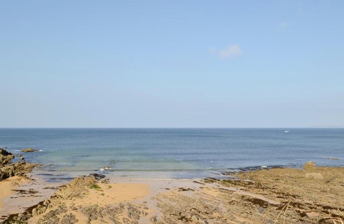 Burgh Island Casa | Pirates Cove - FXX