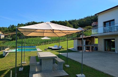 Bealo Casa | Piscina climatizada a 10min de la playa