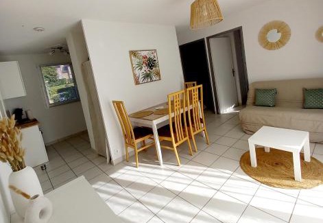 Saint-Geniez-d'Olt Apartamento | Piscine, vacances et nature - Séjour classé