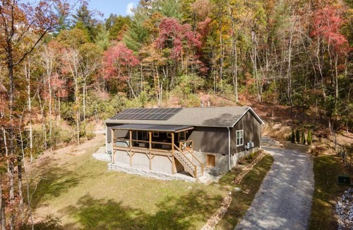 Asheville Casa | Pisgah Private Retreat Family Getaway with Hot Tub