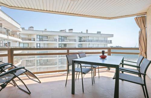 Sant Antoni de Calonge Apartamento | Piso familiar con piscina frente al mar
