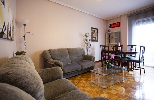 Ourense Condominio | Piso luminoso y tranquilo en Ourense (O Couto)