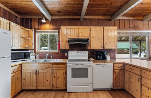 Tamarack Resort Casa | Piston Peak Cabin - 1/2 mile from Tamarack