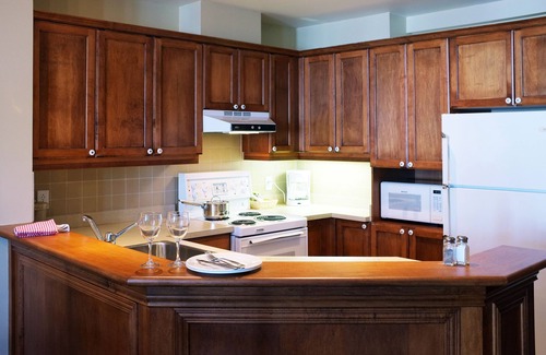 Mont-Tremblant Pedestrian Village Hotel | Place St-Bernard