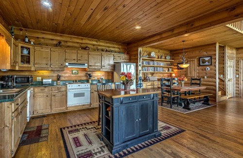 My Mountain Cabina | Plane View - Mountain View | Pet Friendly | Hot Tub | Pool Table | Screened Porch