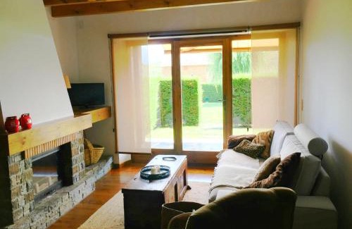 Olopte Apartamento | Planta baja con jardín y piscina en Olopte