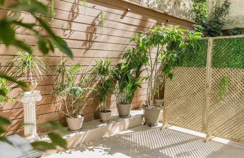 Pangrati Apartamento | Plantaea Deluxe Studio - Athens Modern Escape