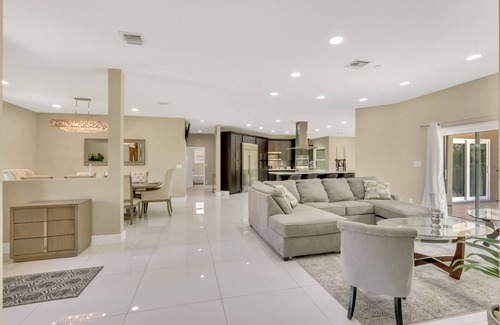 Sunrise Casa | Plantation Point: Family Friendly Neighborhood