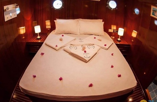 Fethiye Alquiler De Eote | Platin Yachting Alquiler de barcos 8 Cabañas 18 Pax en Turquía