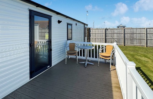 Layer Marney Casa | Platinum Caravan (Pet)