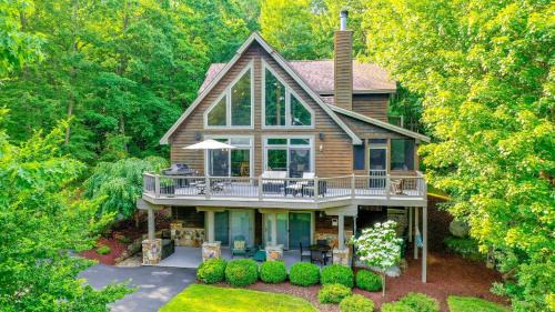 McHenry Casa | Play-A-Way Chalet