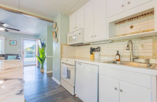 Emerald Isle Apartamento | Play & Relax~Group and Family Fun! Dog Friendly.