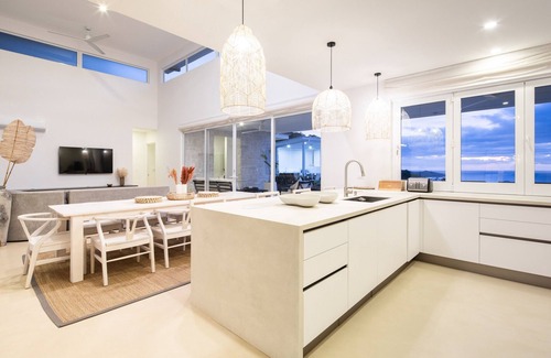 Brasilito Chalet De Esquí | Playa Flamingo – stunning 5BR Ocean view Casa Ayla - with infinity pool