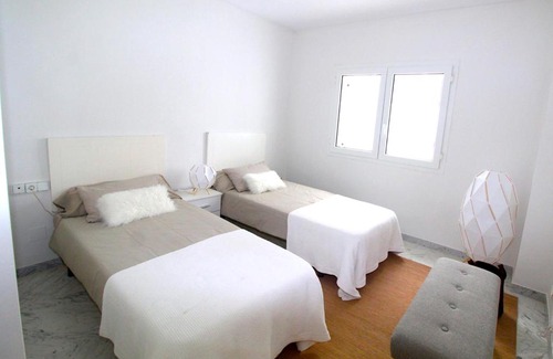 Puerto Banus Apartamento | Playas Del Duque, 5 Bed Apartment in Puerto Banus, Marbella
