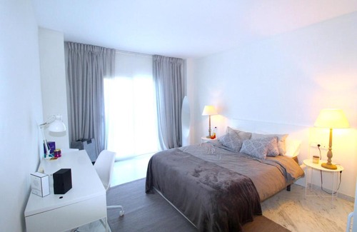 Puerto Banus Apartamento | Playas Del Duque, 5 Bed Apartment in Puerto Banus, Marbella