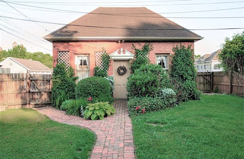 Marietta Casa | Player Piano - Gym - Victorian - 4 Bed