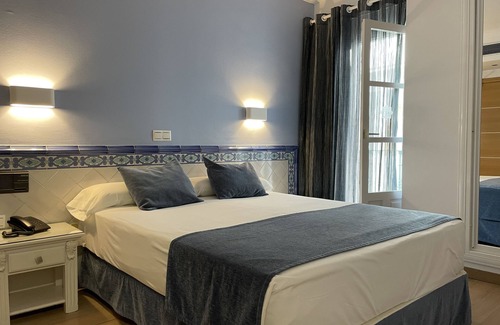 Centro de Nerja Hotel | Plaza Cavana