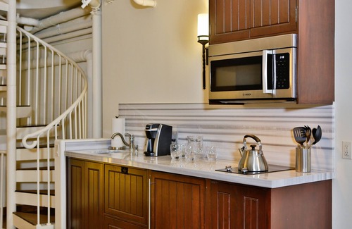 Westwood Hotel | Plaza La Reina