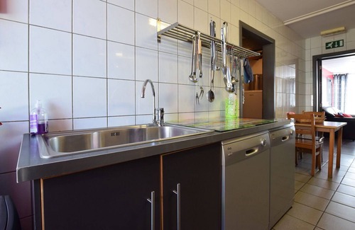 Courtil Casa | Acogedora casa de vacaciones con sauna y jacuzzi en Courtil