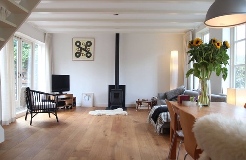 Grootschermer Casa | casa de carácter familiar cerca de la escarcha. Gran jardín, decoración moderna.