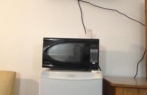 Collingwood Hotel | Pleasant Manor Motel