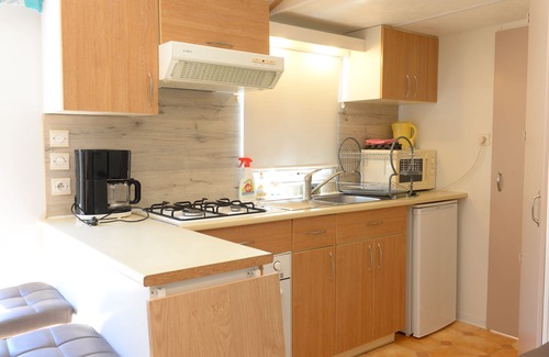 Saint-Andre-dAllas Casa | Pleasant mobile home on "Le Glandier" estate