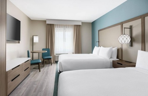 Marathon Hotel | Pleasant Stay, Convenient Location! Convenient Room w/ 2 Queen Beds, Pool