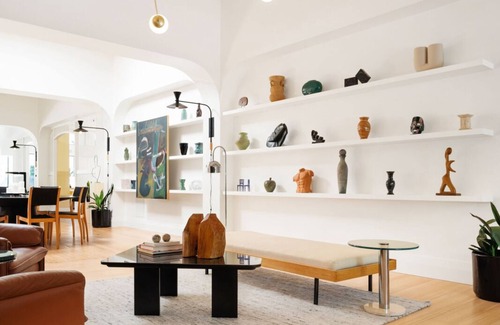 Buckman Neighborhood Apartamento | Pleasant Stay, Convenient Location! Pets Allowed, Near Stark's Vacuum Museum