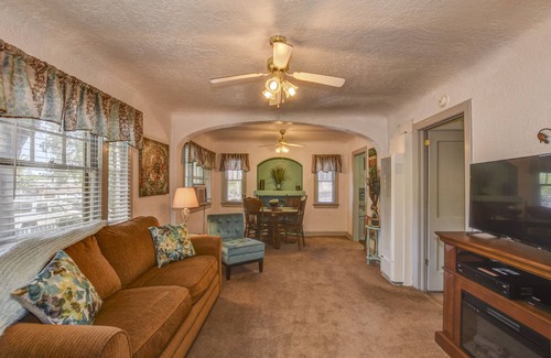 Prescott Cabaña | Pleasant Street Cottage ~ W ~ La ubicación perfecta con todas las comodidades del hogar