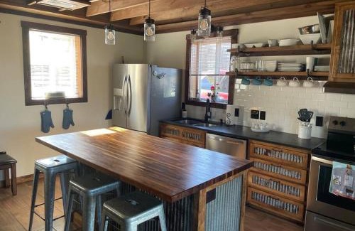 Columbia Casa | Pleasant Valley Farm Dairy Barn writer's retreat