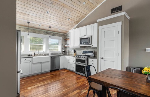 Arcadia Hotel | Pleasant Valley Resort