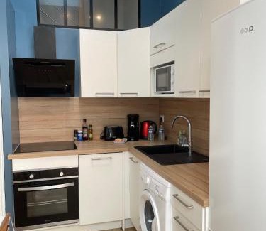 Auray Apartamento | Plein centre Auray - Grand duplex 2 chambres avec terrasse ensoleillée