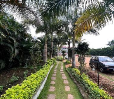 Kushalnagar Hotel | Plumeria Resort