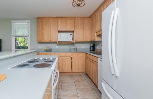 Kahuku Apartamento | Plumeria Tree Hale - Golf Course View - Sleeps 4