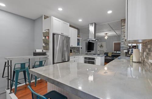 Loveland Casa | Plunge Pool Haven King bed