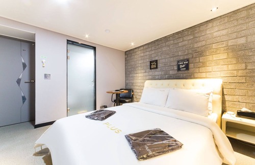 Siheung Hotel | Plus Wolgot