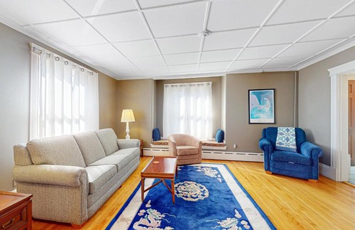 Plymouth Casa | Plymouth Perch