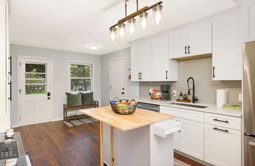 Plymouth Casa | Plymouth Wayzata | Peaceful Lake Retreat | Family