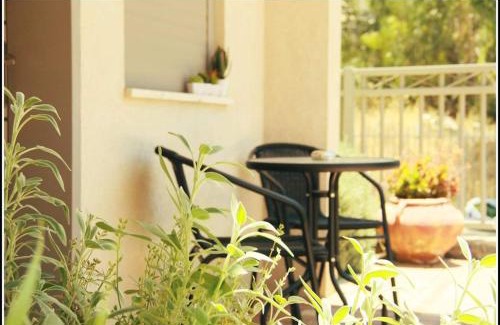 Qiryat Shemona Cabina | Pnina Yafa BaGalil Zimmer