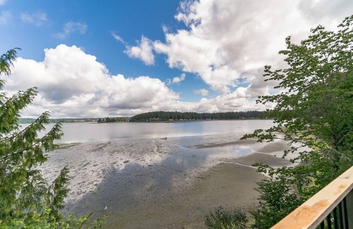 Gig Harbor Casa | PNW MCM 155ft Private Waterfront Gem on Raft Island w/Hot Tub by RedAwning