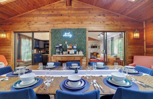 Briar Crest Woods Casa | Pocono Cabin | Cozy | Hot Tub | Game Room