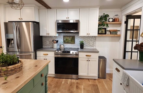 Stroudsburg Casa | Pocono Farmhouse - Fully Renovated 1881 Home
