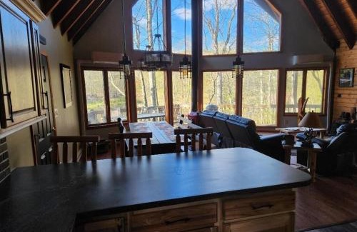 Cresco Casa | Pocono Mountain Retreat