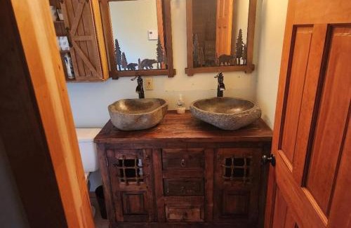 Cresco Casa | Pocono Mountain Retreat