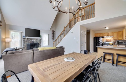 Lackawaxen Casa | Pocono Mountains 4-Season Home Rental