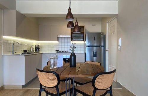Santa Cruz Apartamento | Pod by Wynwood House